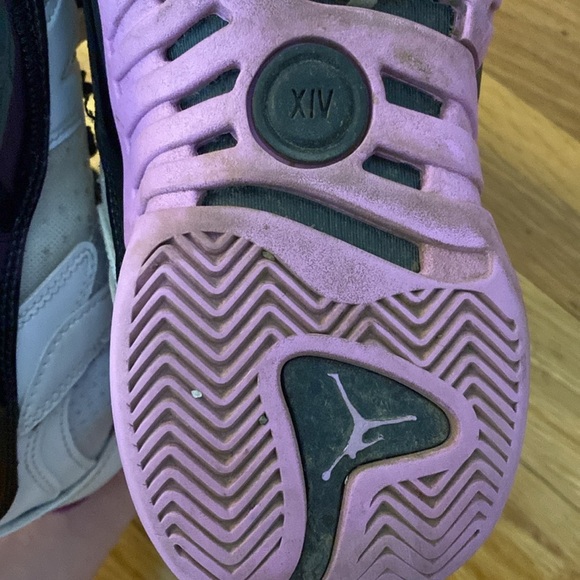 Jordan Women’s Purple and White Sneakers Size 5.5 - Picture 8 of 9